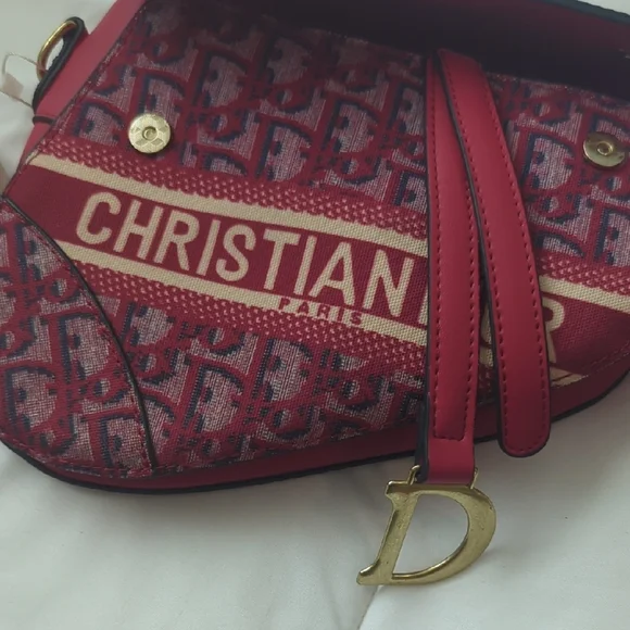 CD Red and Black Shoulder Bag - Picture 2 of 6